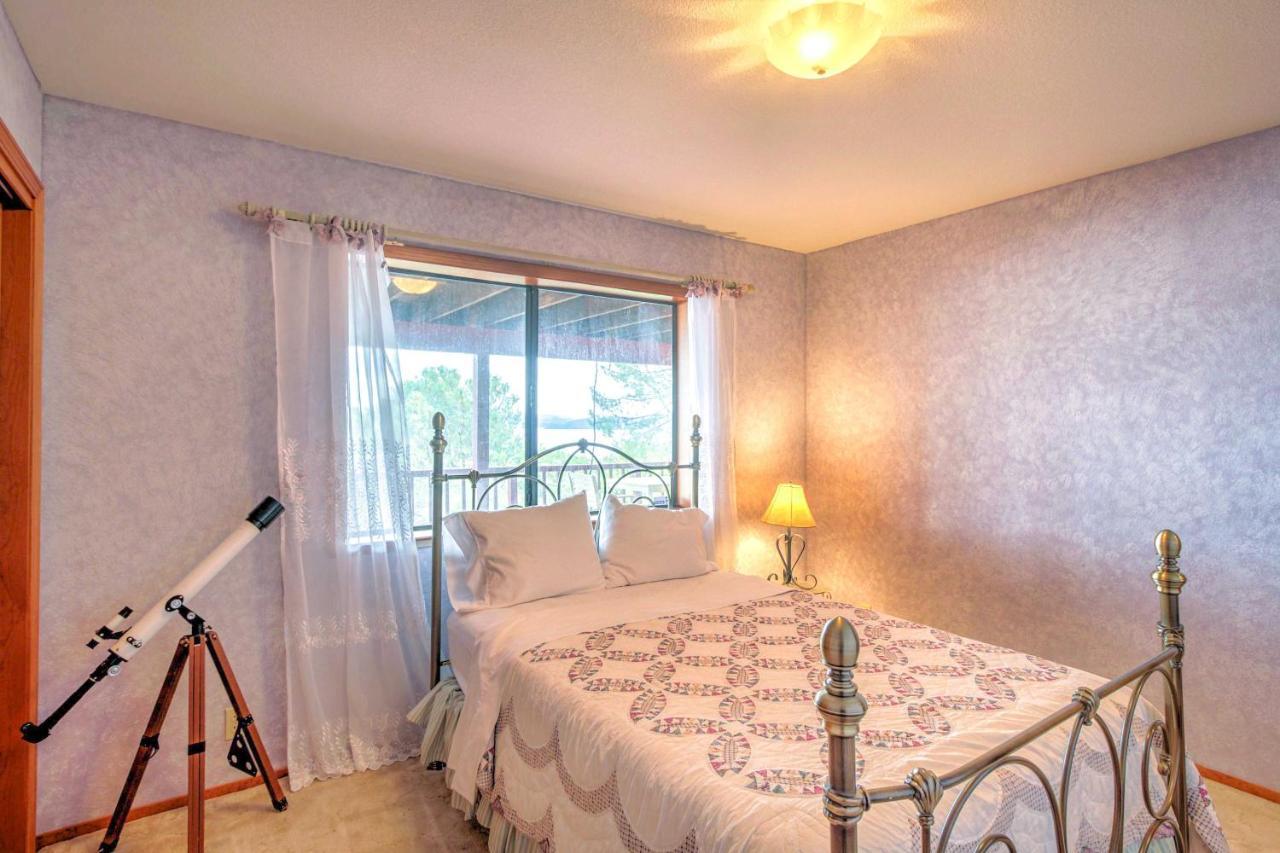 Spacious Kelseyville Home With Large Lakefront Deck! Exteriör bild
