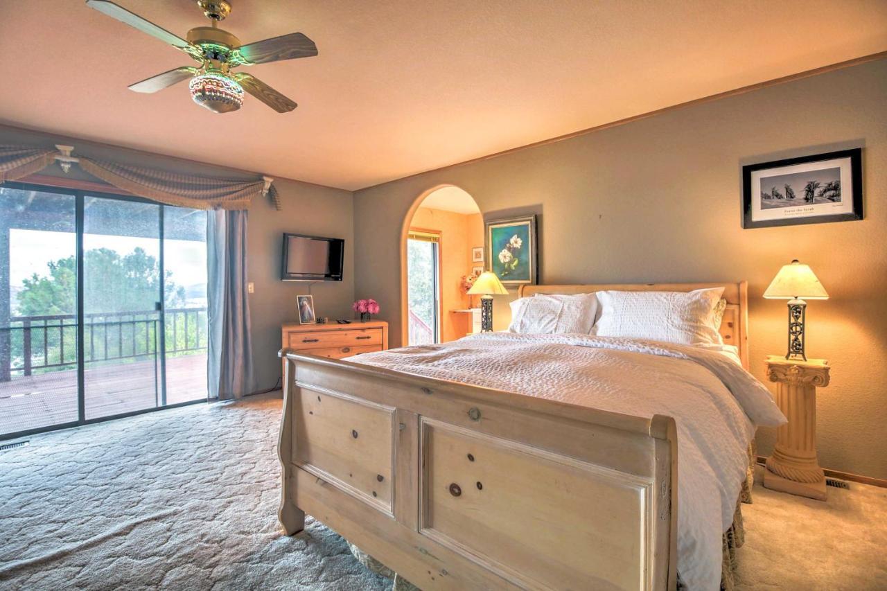 Spacious Kelseyville Home With Large Lakefront Deck! Exteriör bild